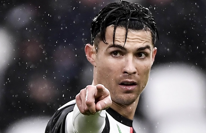 Ronaldo bị cách ly 14 ngày sau khi trở lại Juventus
