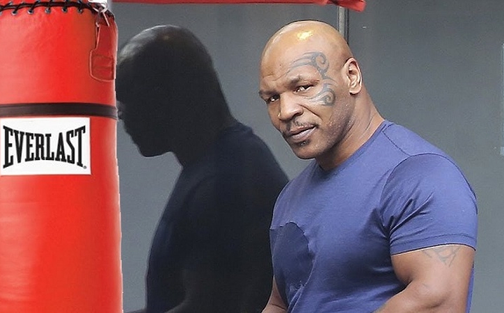 VIDEO: Võ sĩ hiếm hoi không bị hạ gục bởi 2 cú đấm 'thép' của Mike Tyson
