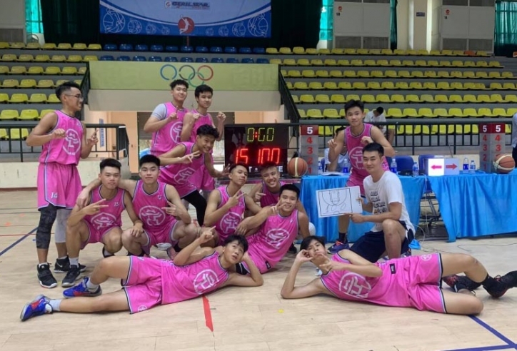 Đội bóng rổ học sinh tại Việt Nam gây sốt khi ghi tới 100 điểm