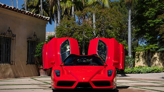 Siêu xe Ferrari 17 tuổi được bán đấu giá từ 2,6 triệu USD