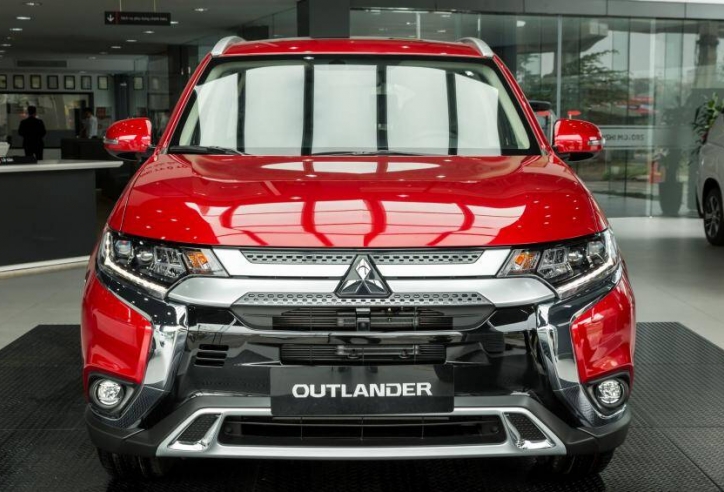 Mitsubishi Outlander 'full option' ra mắt, rẻ hơn 42 triệu VNĐ