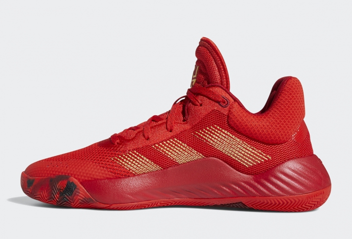 Cận cảnh siêu phẩm giày bóng rổ 'nhện sắt' đặc biệt của Adidas 