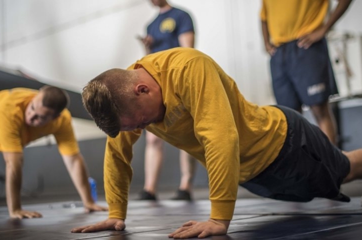 Hải quân Hoa Kỳ đau đầu đối phó với nạn béo phì