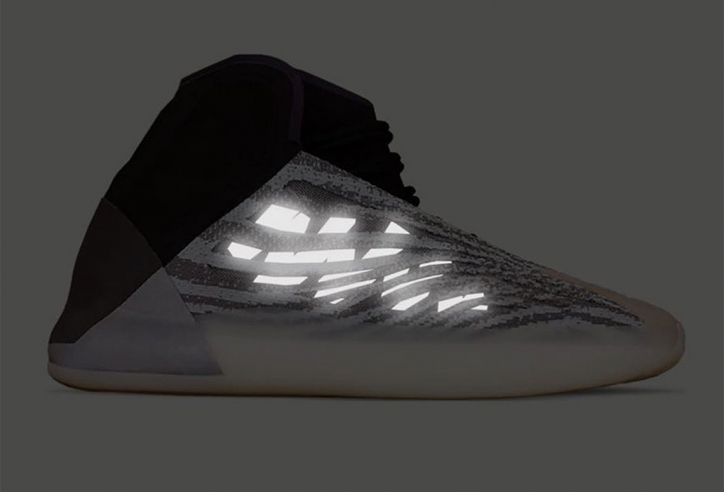 Adidas ra mắt giày bóng rổ Yeezy phản quang