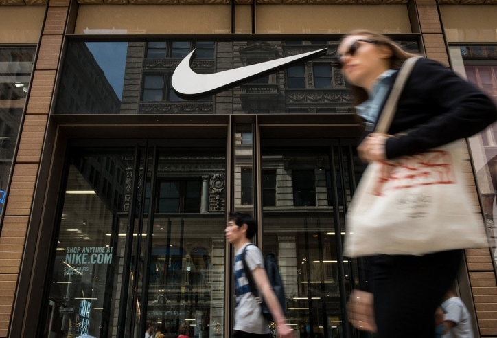 Hơn 300 cửa hàng Nike phải đóng cửa tại Mỹ 