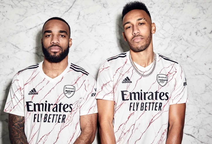 Arsenal giới thiệu áo đấu sân khách màu đá cẩm thạch lạ mắt