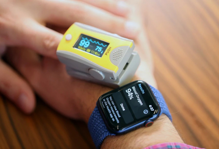 Nồng độ oxy máu đo trên Apple Watch Series 6 bị sai