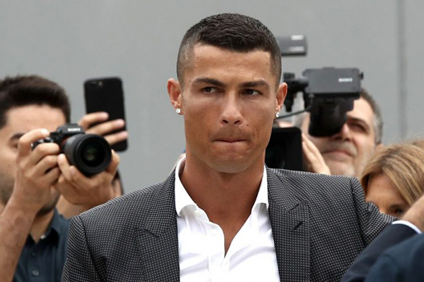 Ronaldo nộp phạt để thoát án tù