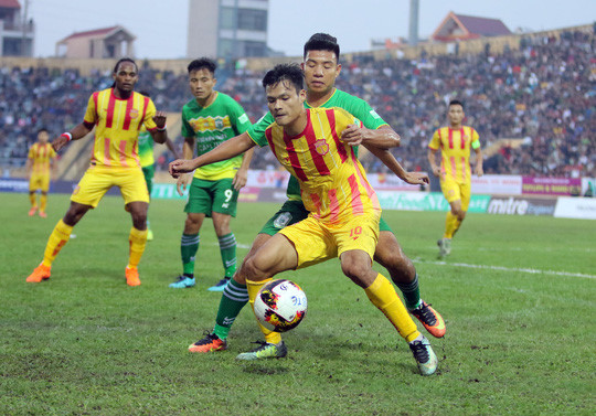 Chuyên gia Đoàn Minh Xương: 'Đội nào cũng của bầu Hiển, V-League thành ra đá cho vui'