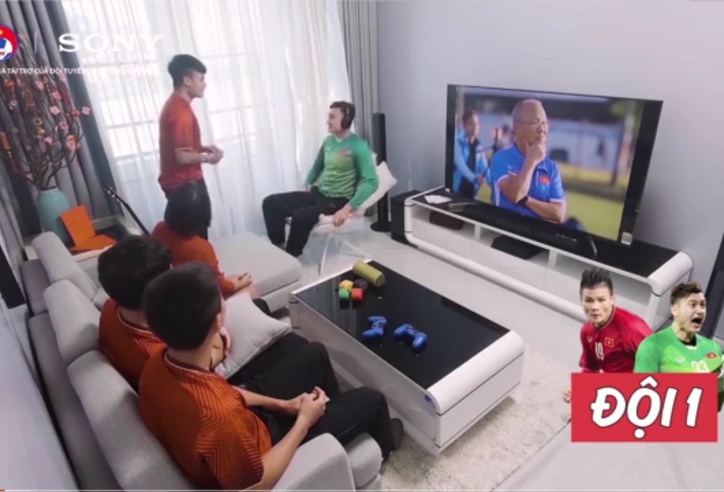 VIDEO: Các cầu thủ ĐTVN tranh tài trong trò chơi vui nhộn
