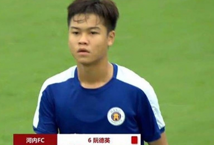 Đội trưởng U17 Hà Nội đấm vào mặt đối thủ người Trung Quốc