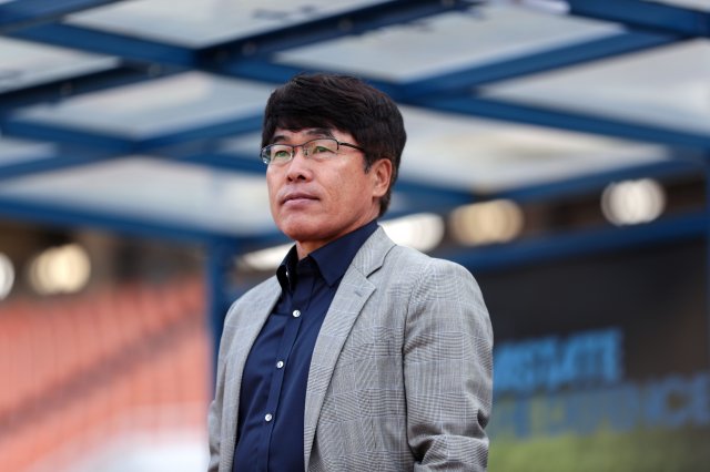 Bạn thân HLV Park Hang-seo làm HLV trưởng đội hạng 2 Hàn Quốc