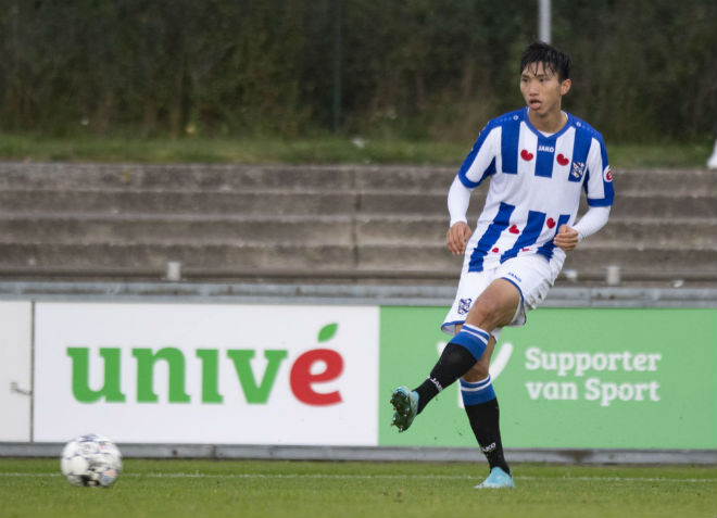 Văn Hậu được đăng ký, Heerenveen tạo nên bất ngờ lớn ở giải Hà Lan