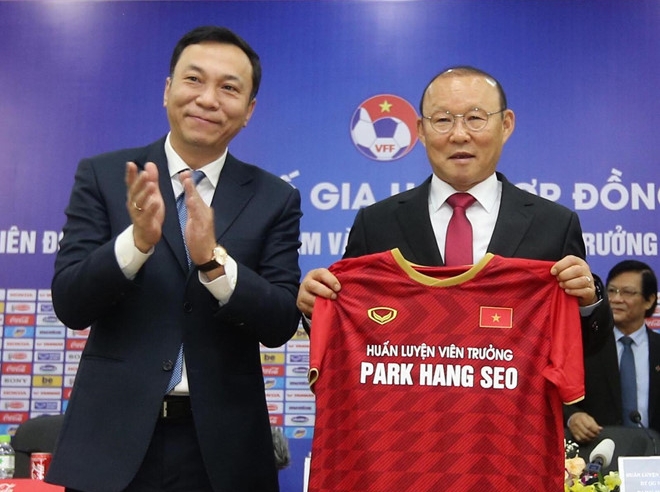 Báo Hàn Quốc tiết lộ điều khoản đặc biệt trong hợp đồng mới của HLV Park