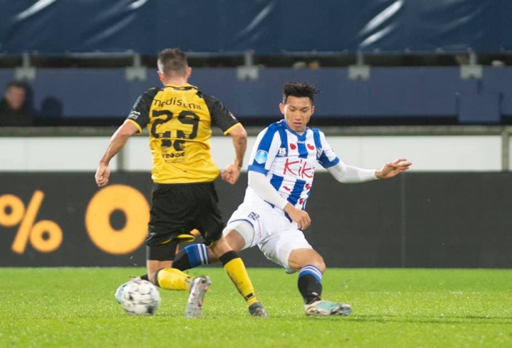 Văn Hậu chính thức ra sân, Heerenveen thắng dễ đội bóng hạng dưới