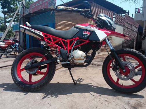 Hero MotoCorp Karizma lột xác trở thành Ducati Hypermotard