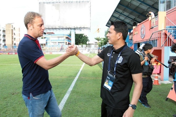 Truyền thông Thái Lan tiết lộ đối thủ đáng gờm của Kiatisak ở V-League