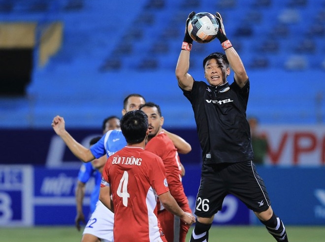 Thủ môn bị HLV Park Hang Seo 'bỏ rơi' lọt top 1 Đông Nam Á
