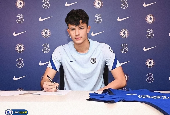 Cầu thủ Thái Lan chính thức ký hợp đồng chuyên nghiệp với Chelsea