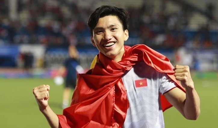 Báo Hàn: 'Đoàn Văn Hậu là cầu thủ tốt nhất Đông Nam Á'