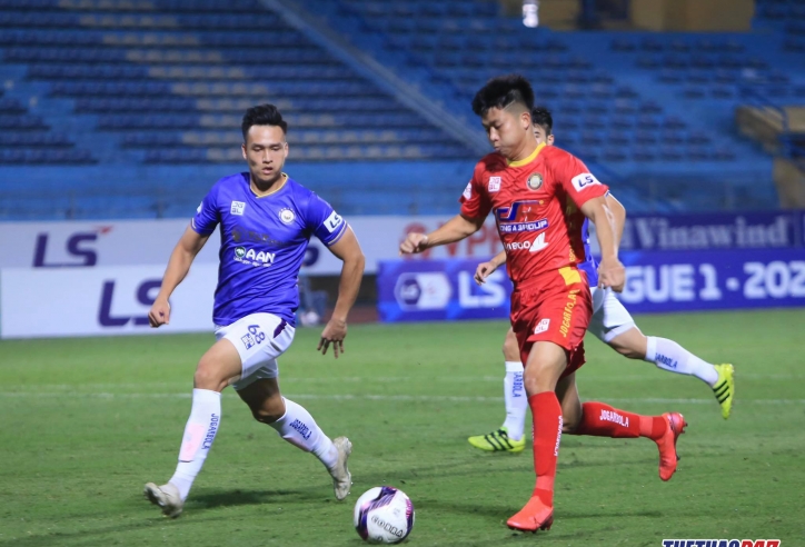 Ngoại binh tỏa sáng, Hà Nội FC giành chiến thắng kịch tính