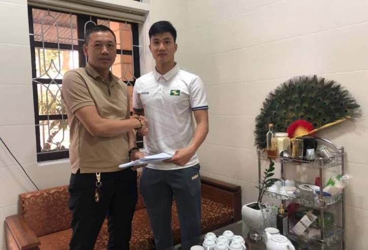 CHÍNH THỨC: Cựu sao U23 Việt Nam tiếp tục khoác áo SLNA