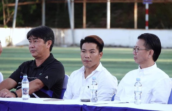Sau hơn 1 năm nghỉ ngơi, cựu HLV U19 Việt Nam sắp 'trở lại'?