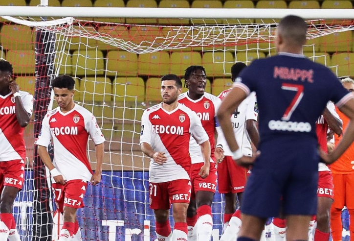 Mbappe tỏa sáng, PSG vẫn nhận trái đắng trước Monaco