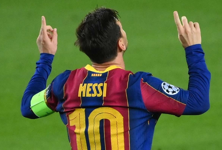 Messi sắp vượt mặt thành tích của ‘Vua bóng đá’ Pele