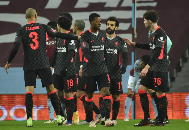 Liverpool vùi dập Aston Villa trong cơn mưa bàn thắng