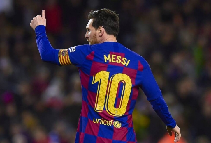 Messi chính thức vượt qua Ronaldo với cột mốc đáng nhớ