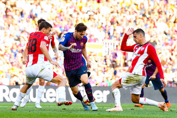 Thi đấu xuất sắc, Messi cũng không thể giúp Barca giành 3 điểm trên sân nhà