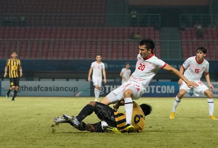 LĐBĐ Malaysia lên tiếng sau chấn thương kinh hoàng của cầu thủ Tajikistan