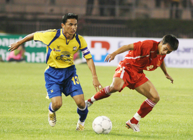 VIDEO: Việt Nam 1-2 Thái Lan (King's Cup 2006)
