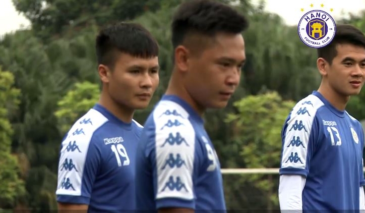 VIDEO: Cầu thủ Hà Nội tập luyện trước trận gặp Ceres Negros