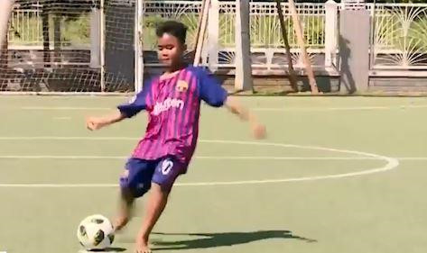 VIDEO: Tài năng thiên bẩm của Messi Châu Ro được HAGL để mắt