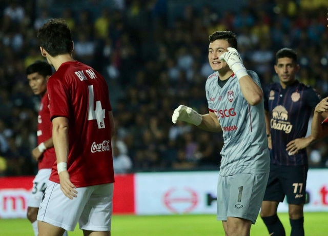 Văn Lâm nhận 2 bàn thua trong ngày mở màn Thai League 2020