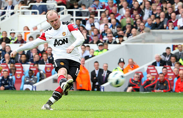 MU ngược dòng ngoạn mục với hattrick trong 14 phút của Rooney