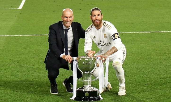 Ramos gọi Zidane là 'hoàng đế tai lừa' ngày Real vô địch