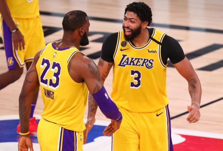 LeBron James đưa LA Lakers tiến gần chung kết miền Tây NBA