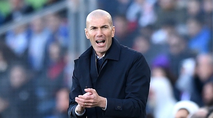 Zidane đổ lỗi cho camera khi các sao Real nói xấu nhau