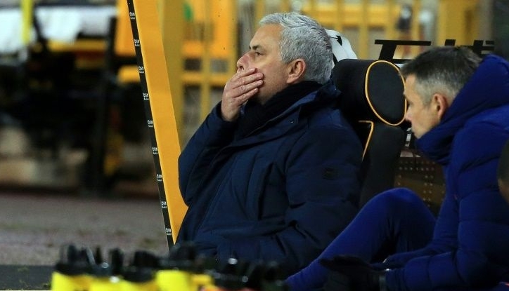 Mourinho trách móc học trò sau khi Tottenham hòa Wolves