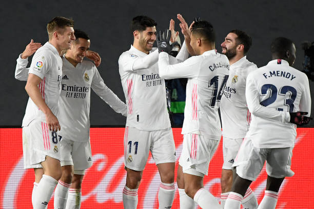 Real Madrid lên ngôi đầu bảng La Liga