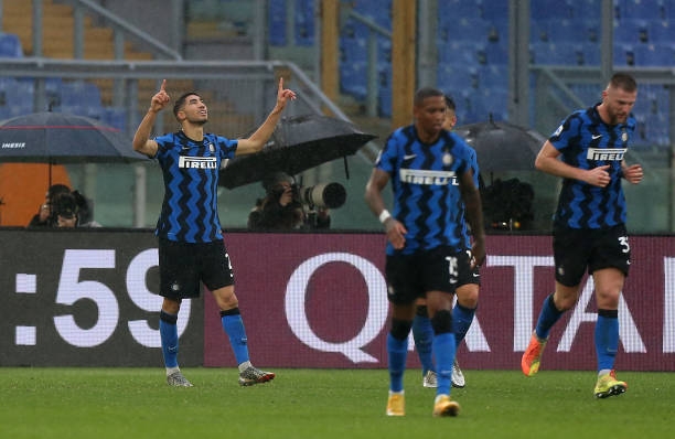 Roma và Inter cầm chân nhau trong trận đấu kịch tính