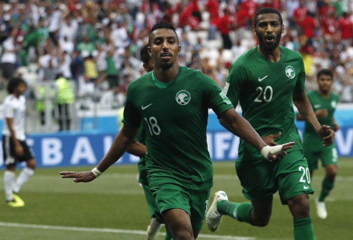 Saudi Arabia giành chiến thắng 'ba sao' trước Singapore