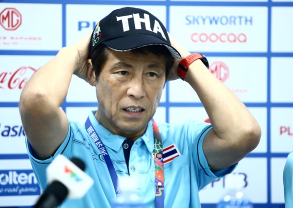 HLV Akira Nishino: 'Trọng tài đã mắc sai lầm ở tình huống sút penalty'