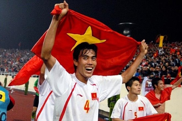 Cựu trung vệ ĐT Việt Nam: 'Không đá bóng tôi đã phải làm xe ôm'