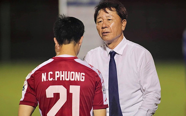 HLV Chung Hae-seong: 'Năm 2021 sẽ là năm của bóng đá Việt Nam'
