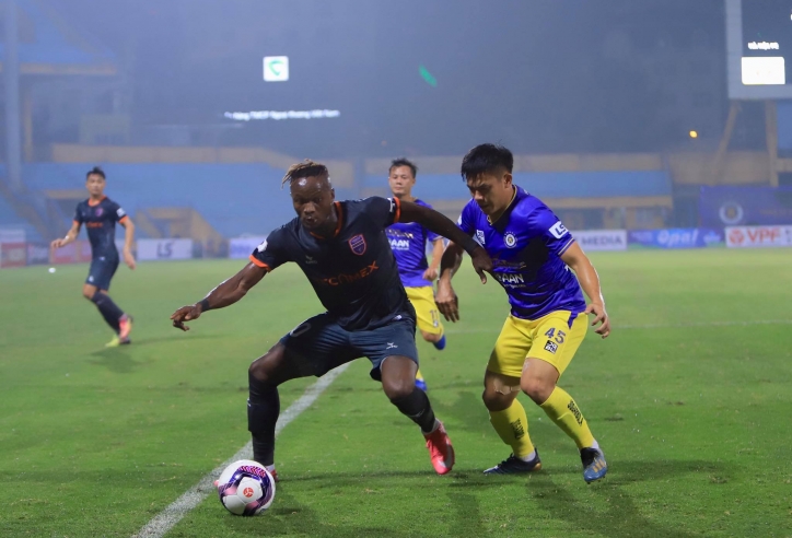 VIDEO: Hà Nội nhận bàn thua thứ 4 sau 2 vòng V.League 2021