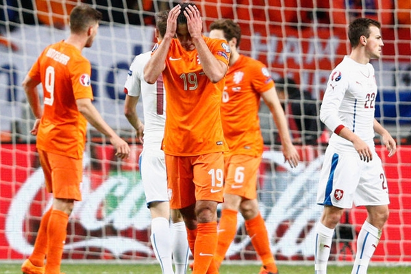 Điểm tin 6/1: CLB V-League từ chối đồng đội cũ của Van Persie tại U21 Hà Lan